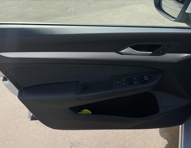 Volkswagen Golf Kombi 1,5 l 96 kw