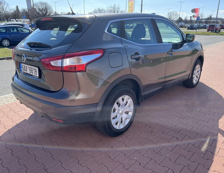 Nissan Qashqai SUV / Terénní 1,2 l 85 kw