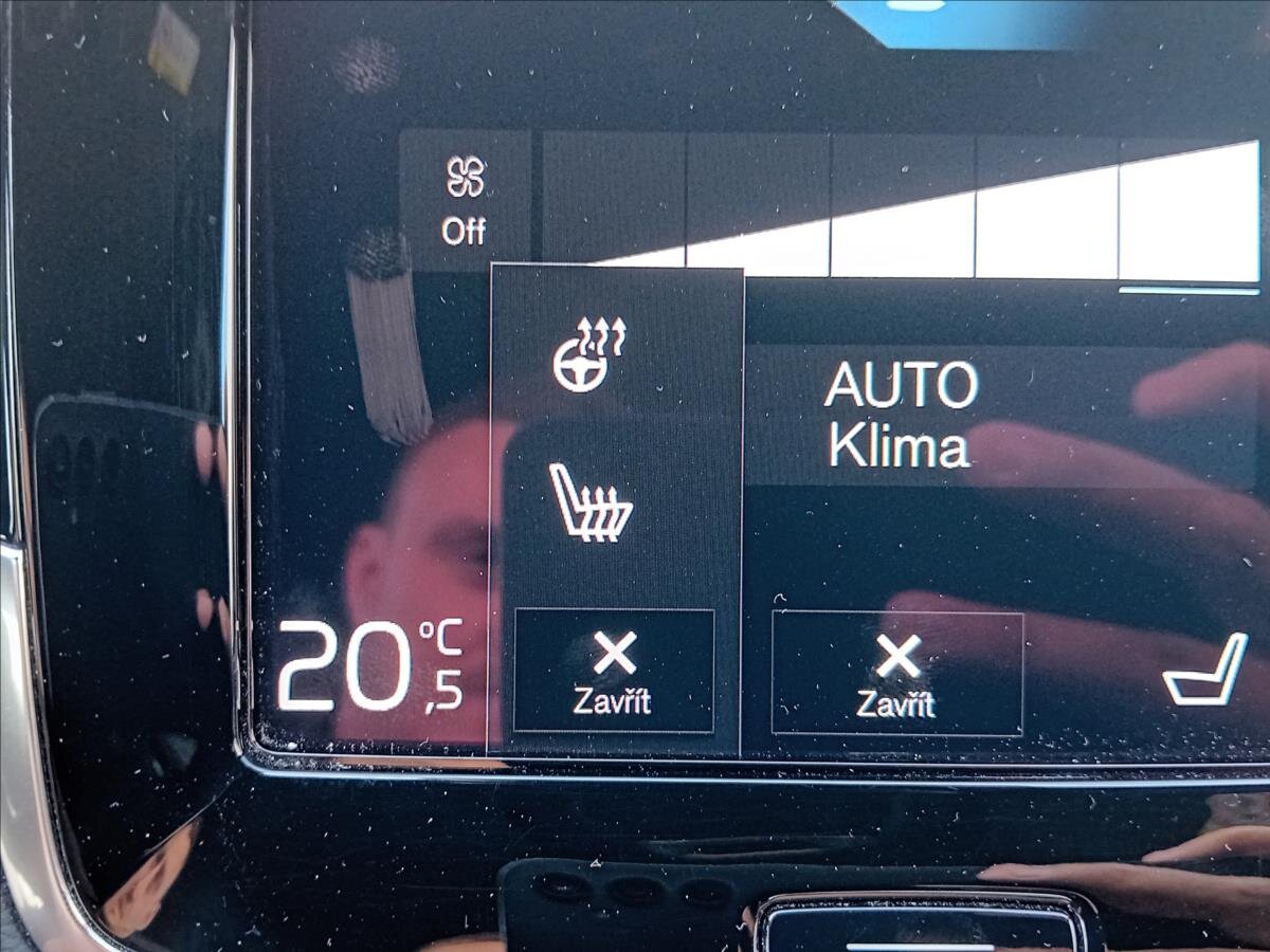 Volvo XC90 SUV 2,0 l 173 kw