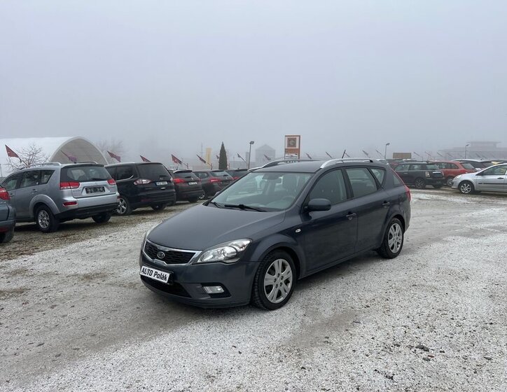 KIA Ostatní Kombi 1,6 l 66 kw