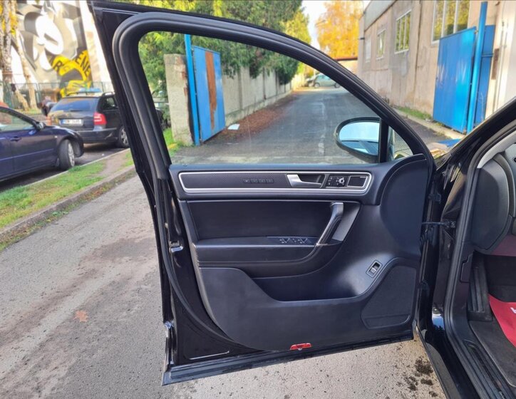 Volkswagen Touareg SUV 4,1 l 250 kw