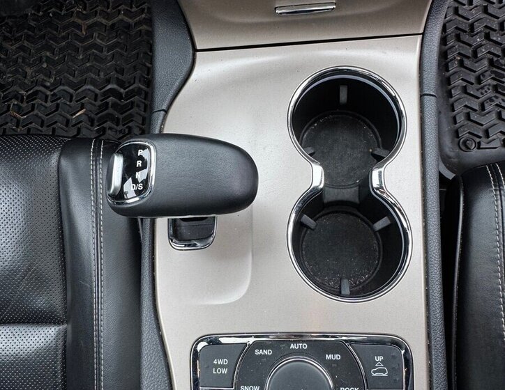 Jeep Grand Cherokee 6