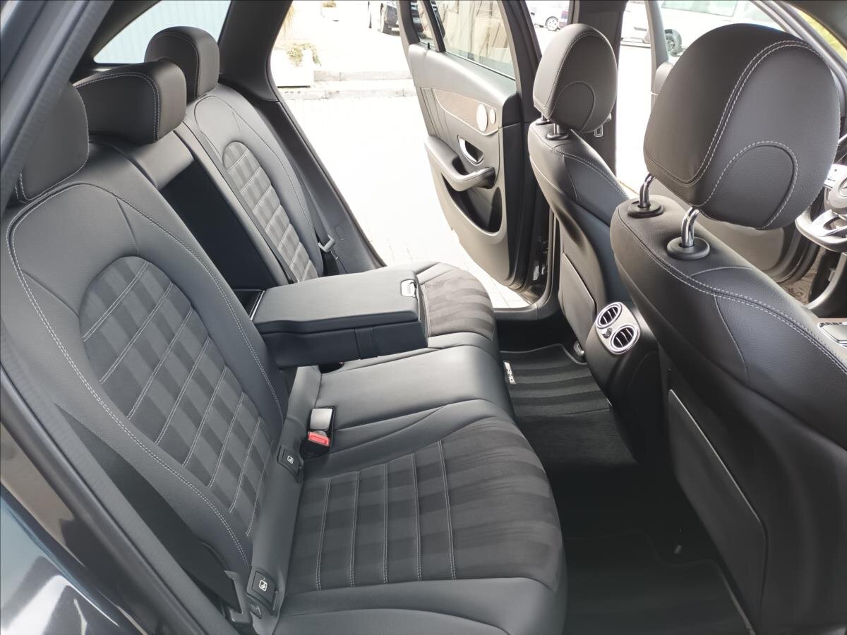 Mercedes-Benz GLC SUV 2,0 l 180 kw