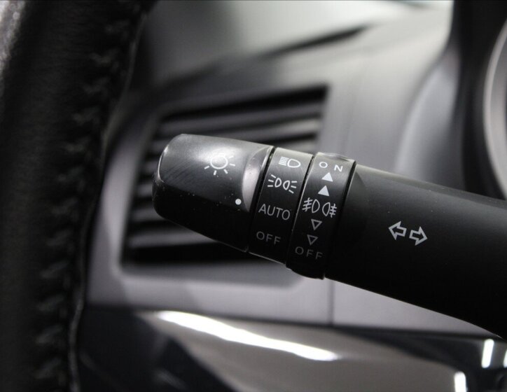 Mitsubishi Lancer Liftback 1,6 l 86 kw