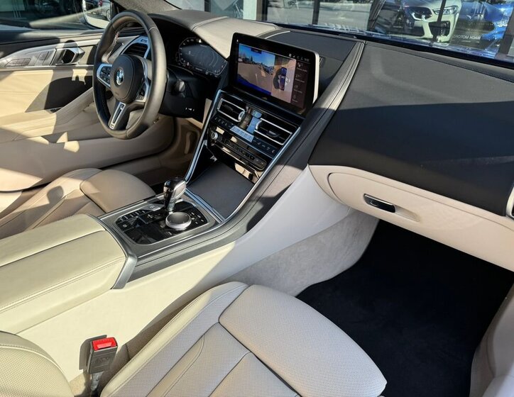 BMW Řada 8 Sedan / Limuzína 3,0 l 245 kw
