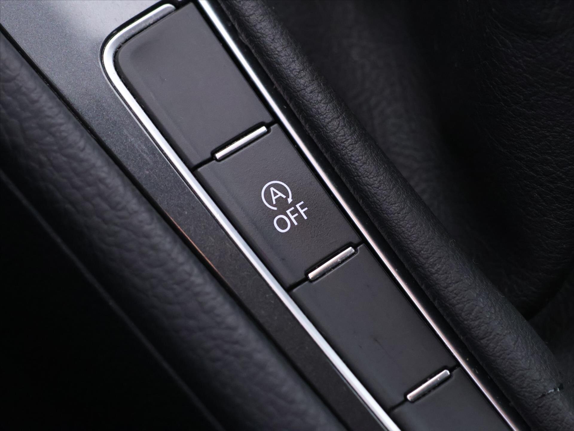 Volkswagen Golf Kombi 999,0 85 kw