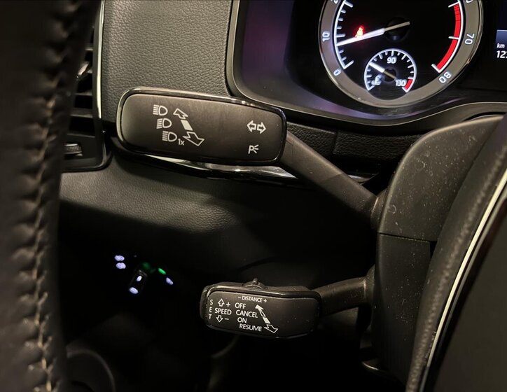 Škoda Karoq SUV / Terénní 1,5 l 110 kw