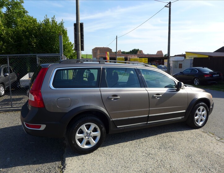 Volvo XC70 5