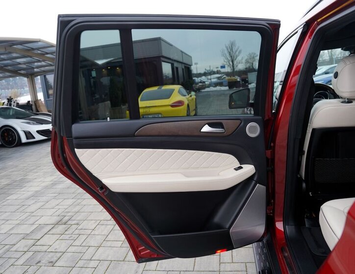 Mercedes-Benz GLS SUV 3,0 l 190 kw