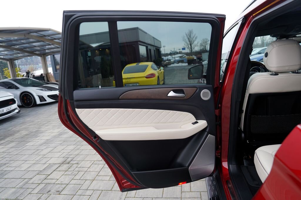 Mercedes-Benz GLS SUV 3,0 l 190 kw