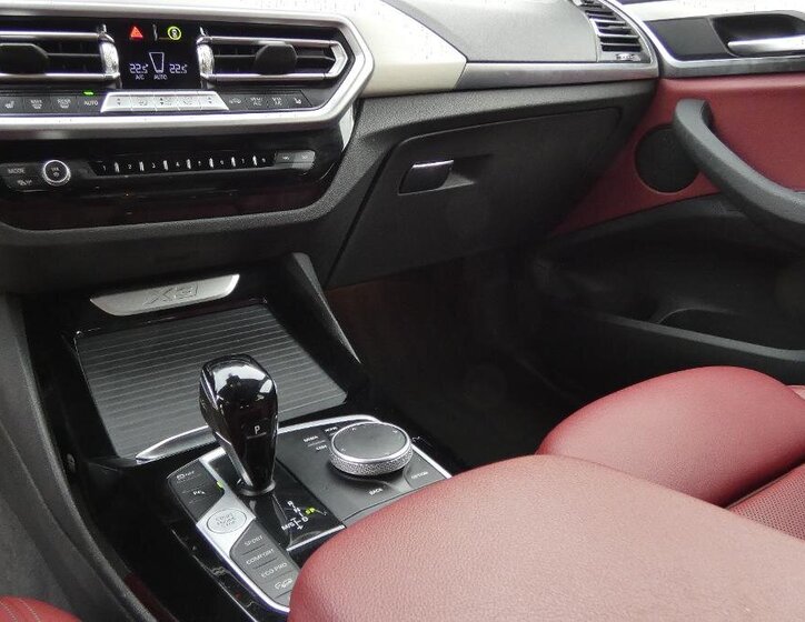 BMW X3 SUV / Terénní 2,0 l 140 kw