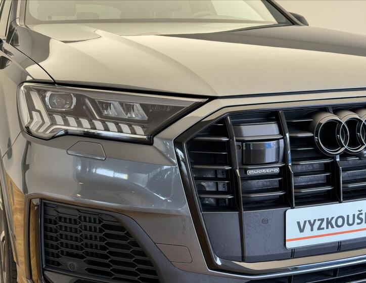 Audi Q7 21