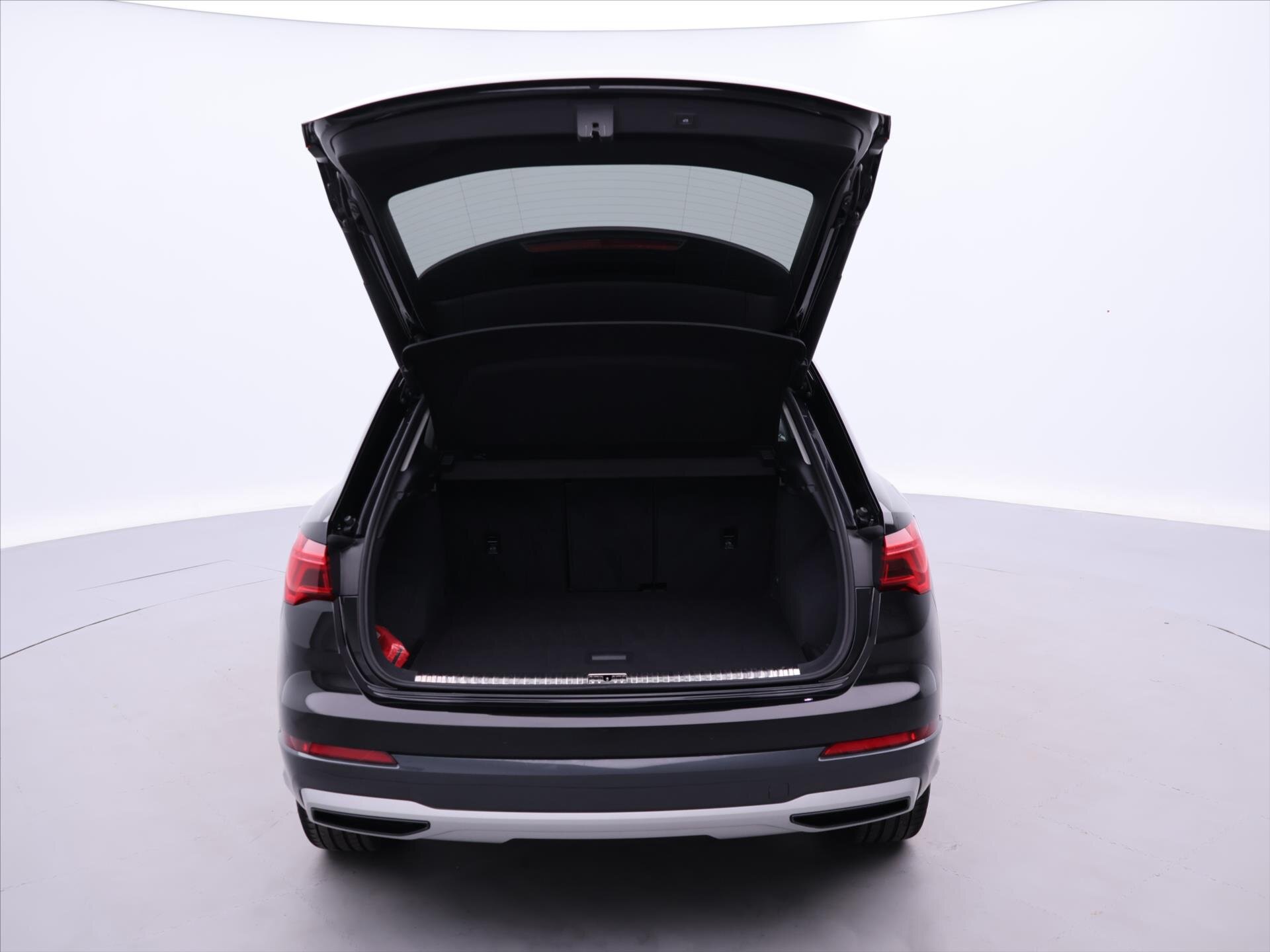 Audi Q3 SUV 2,0 l 140 kw