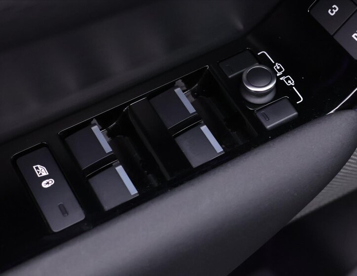 Land Rover Range Rover Velar 16