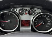 Ford Kuga SUV / Terénní 2,0 l 100 kw