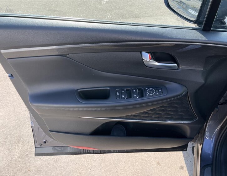 Hyundai Santa Fe SUV / Terénní 2,2 l 142 kw