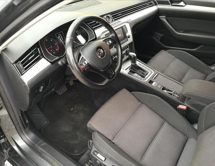 Volkswagen Passat 12