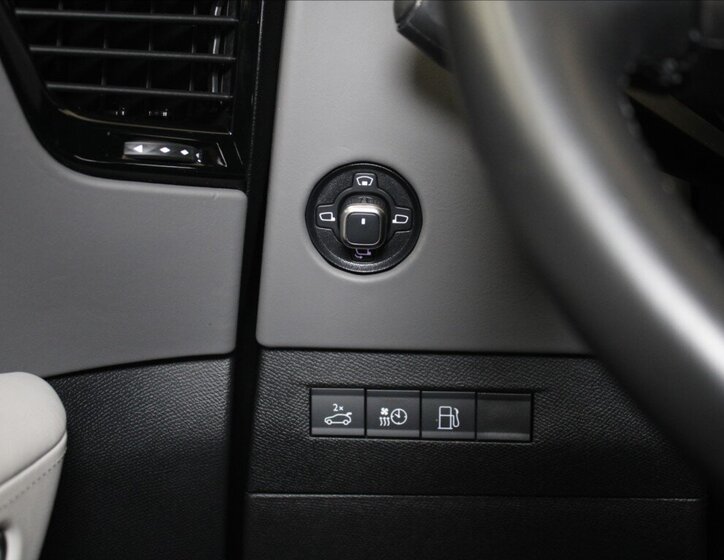 DS Automobiles DS4 SUV / Terénní 1,6 l 165 kw