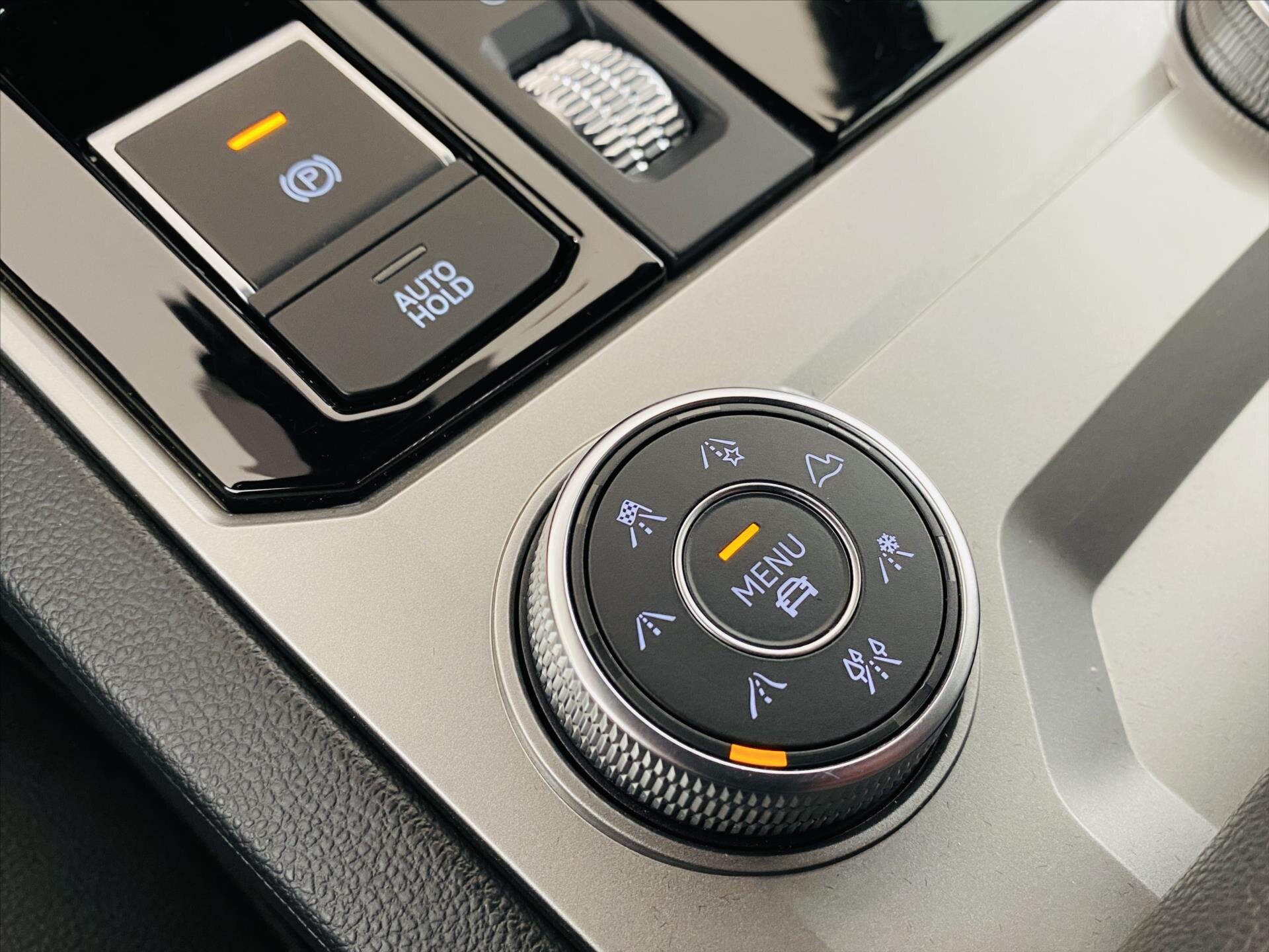 Volkswagen Touareg Kombi 3,0 l 210 kw