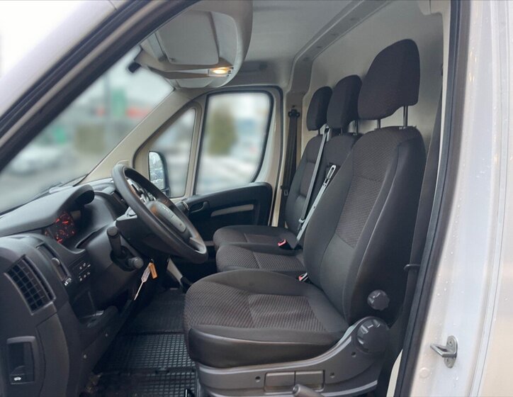 Peugeot Boxer Skříň 2,2 l 121 kw