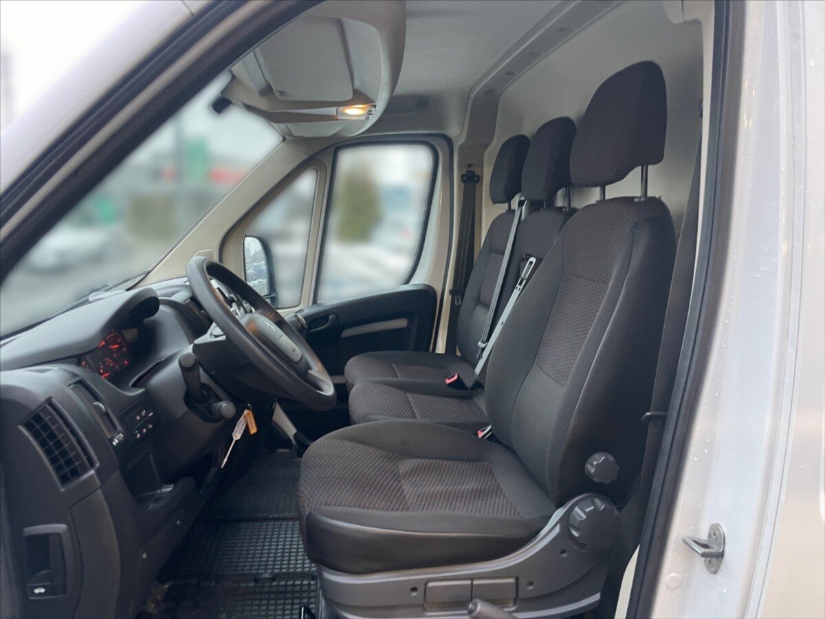 Peugeot Boxer Skříň 2,2 l 121 kw