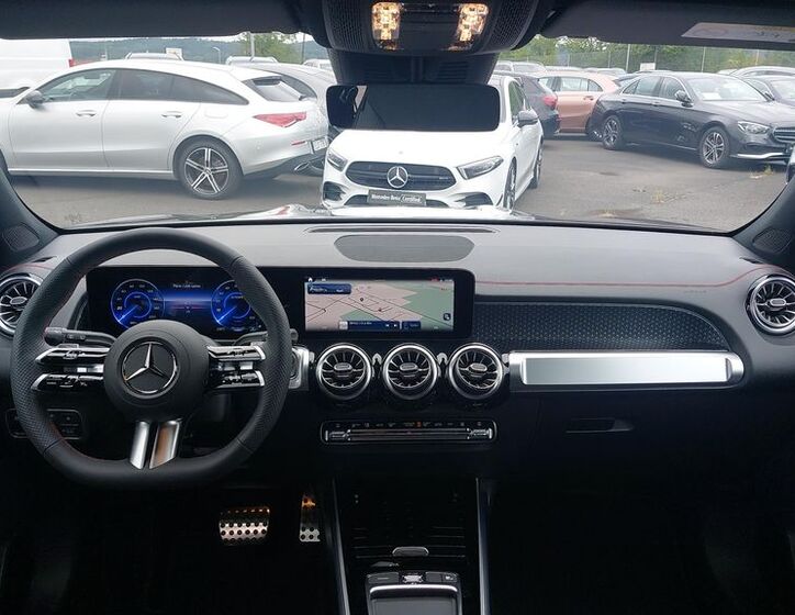 Mercedes-Benz EQB 10