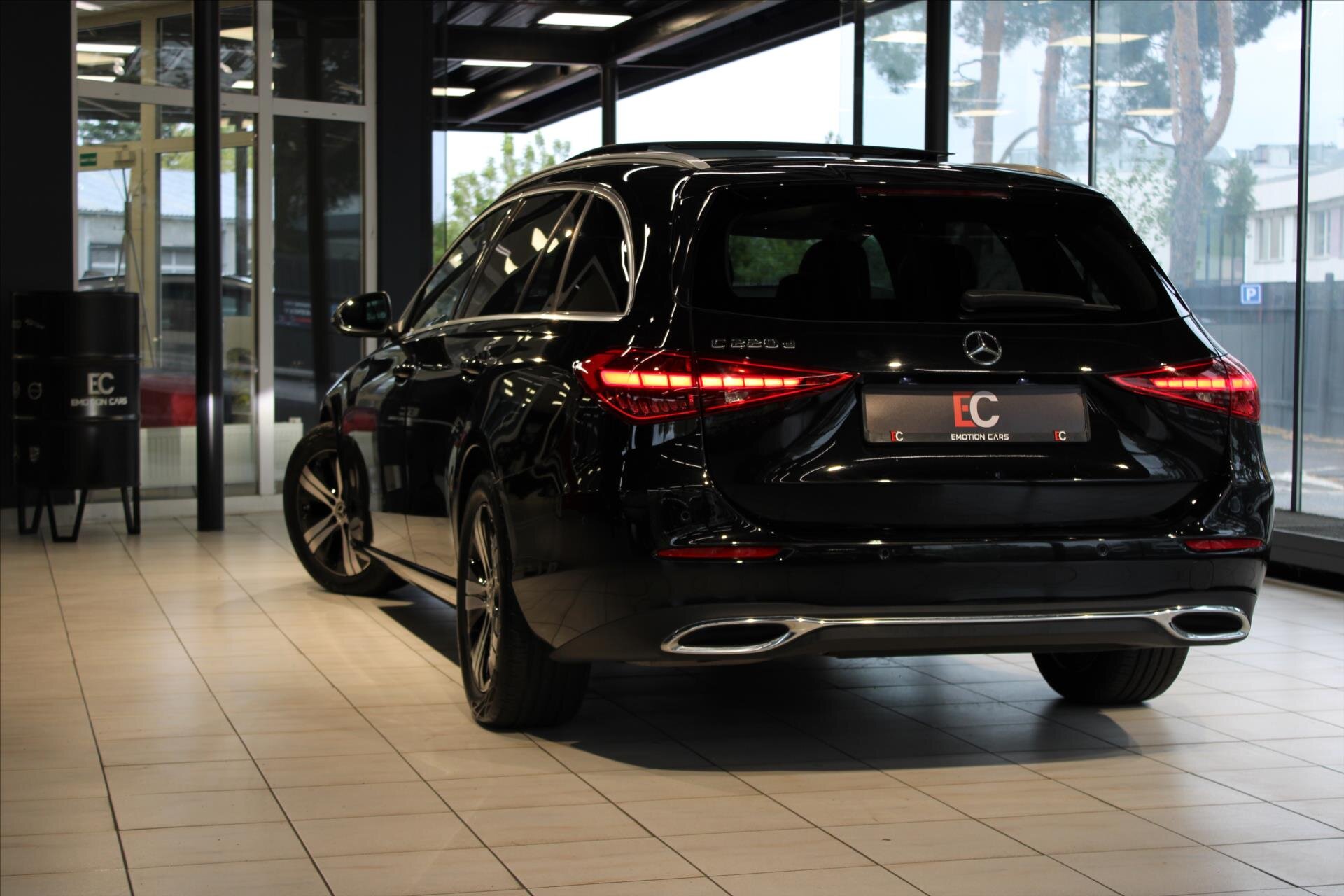 Mercedes-Benz Třídy C Kombi 2,0 l 147 kw