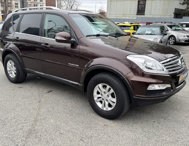 SsangYong Rexton SUV / Terénní 2,0 l 114 kw