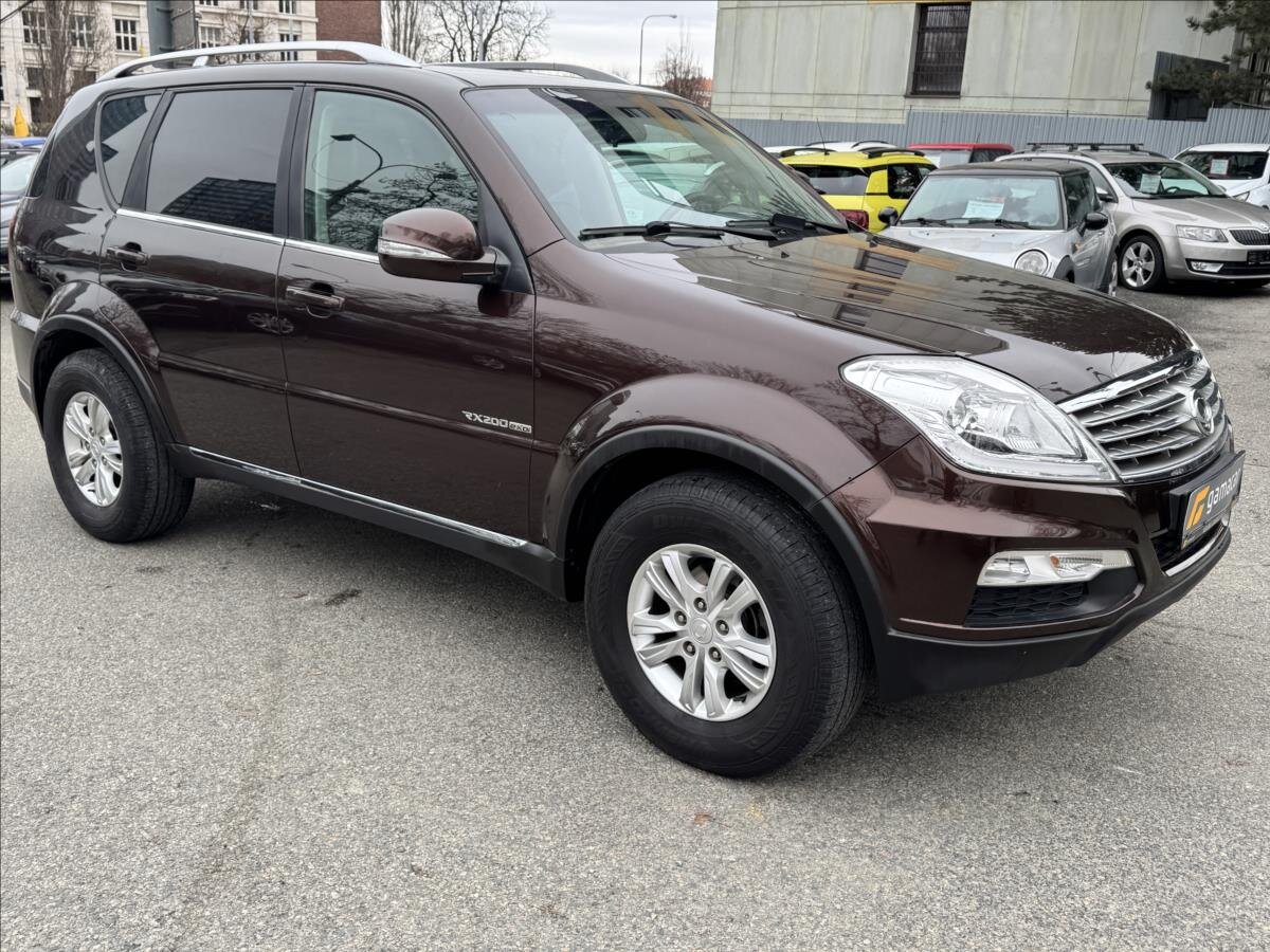 SsangYong Rexton SUV / Terénní 2,0 l 114 kw