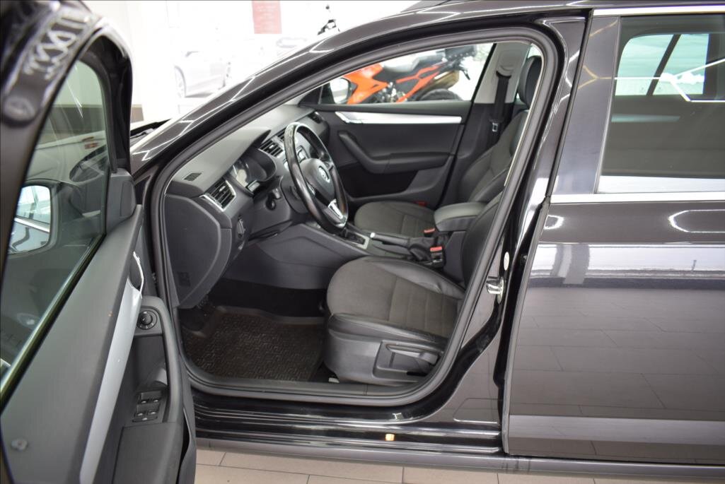 Škoda Octavia Kombi 2,0 l 110 kw