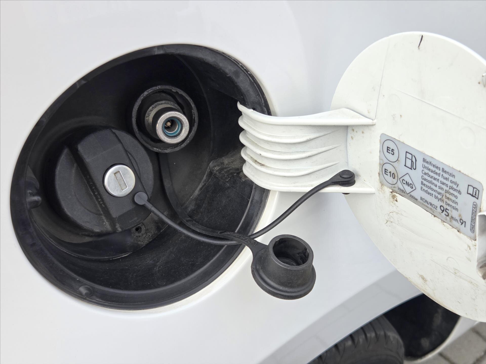 Volkswagen up! Hatchback 999,0 50 kw