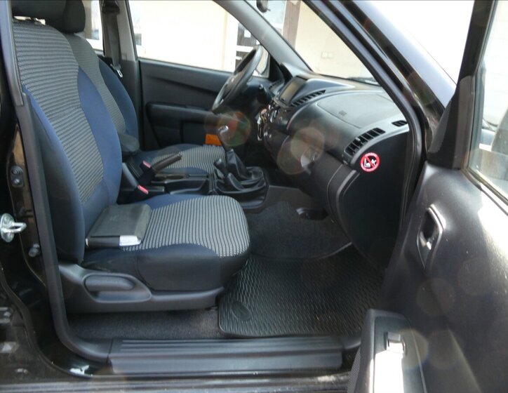 Mitsubishi L200 Pick-up 2,5 l 100 kw