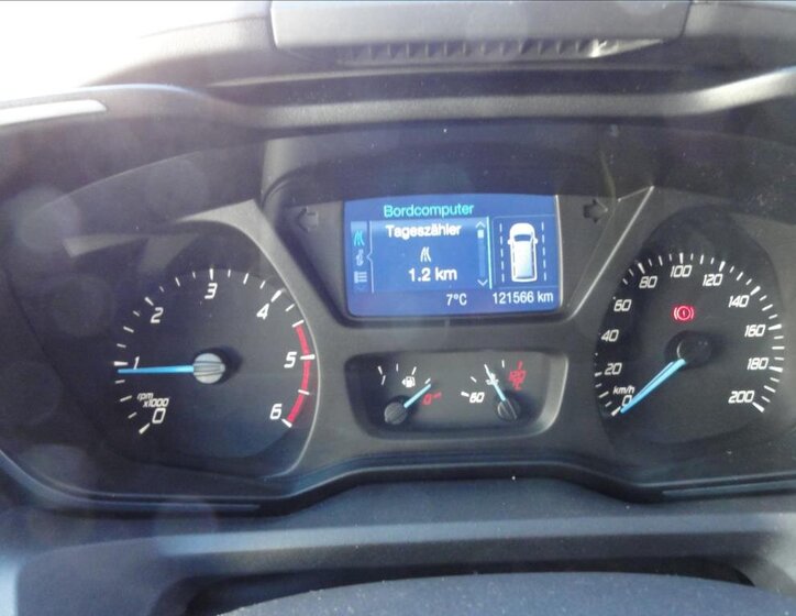 Ford Tourneo Custom Kombi 2,2 l 114 kw