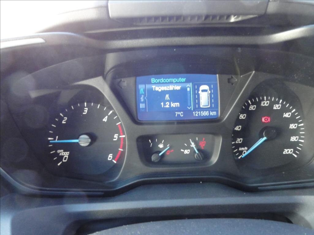 Ford Tourneo Custom Kombi 2,2 l 114 kw