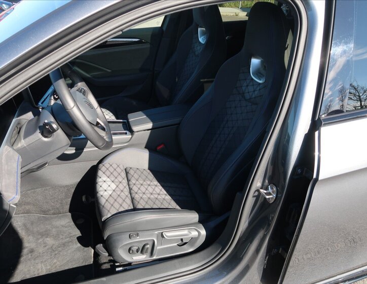 Volkswagen Passat Kombi 1,5 l 130 kw