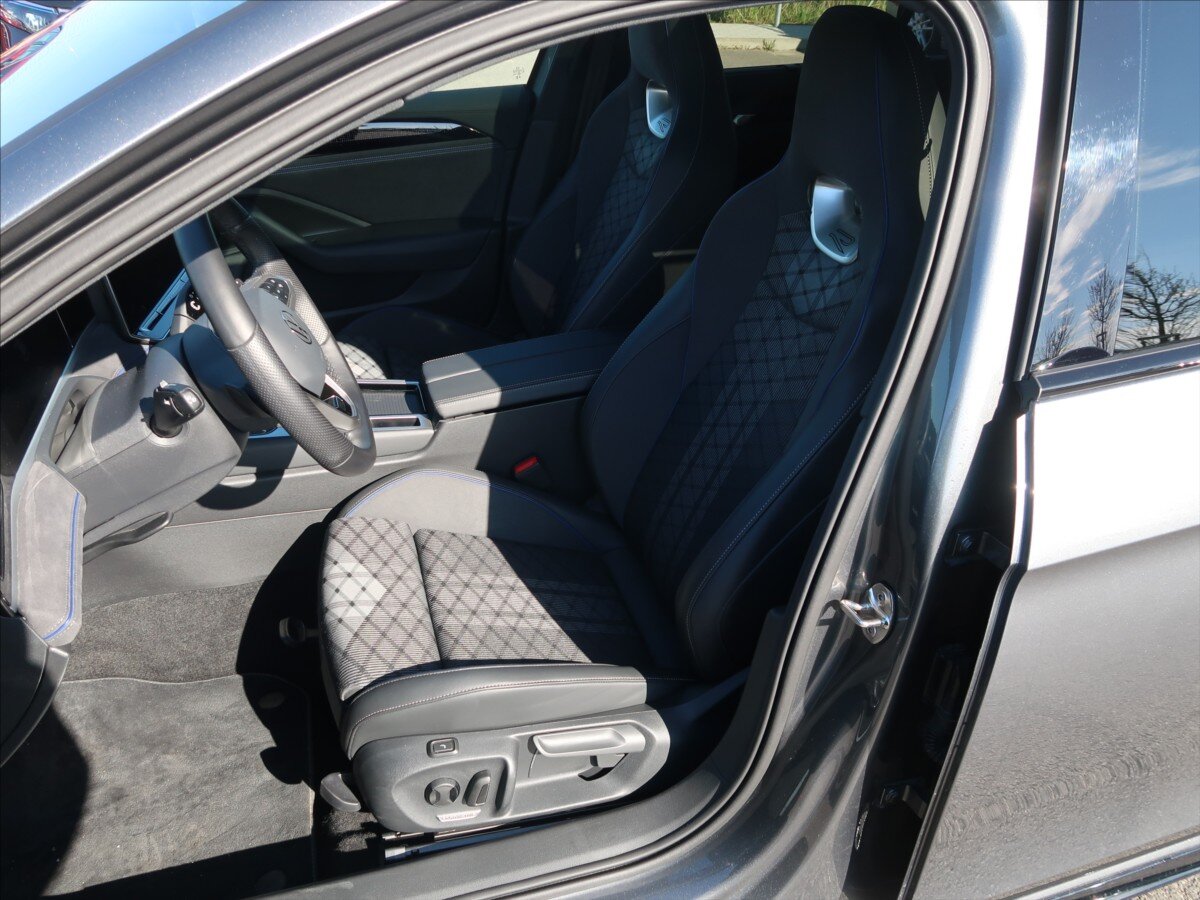 Volkswagen Passat Kombi 1,5 l 130 kw