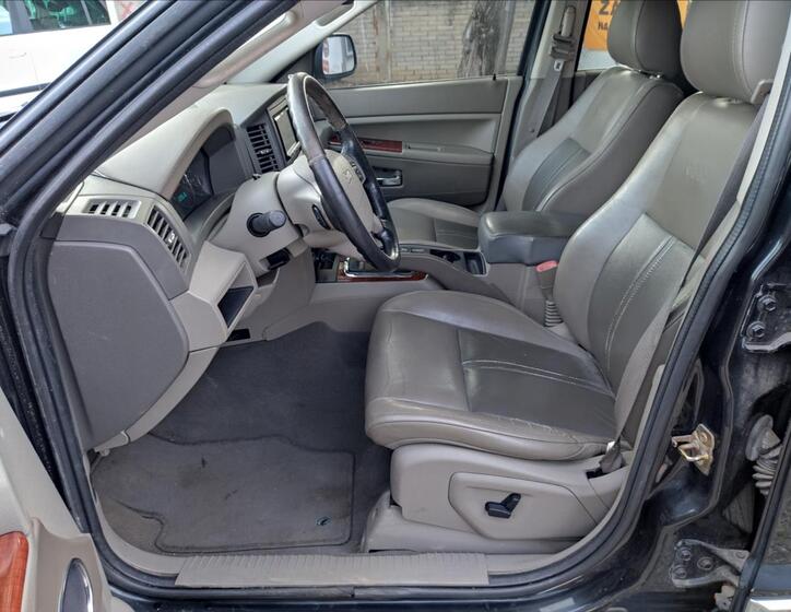 Jeep Grand Cherokee 11