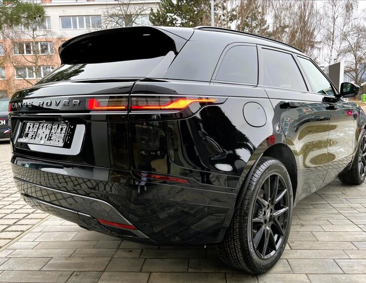 Land Rover Range Rover Velar SUV / Terénní 2,0 l 150 kw
