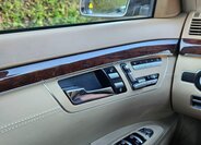 Mercedes-Benz Ostatní Sedan / Limuzína 0,0 0