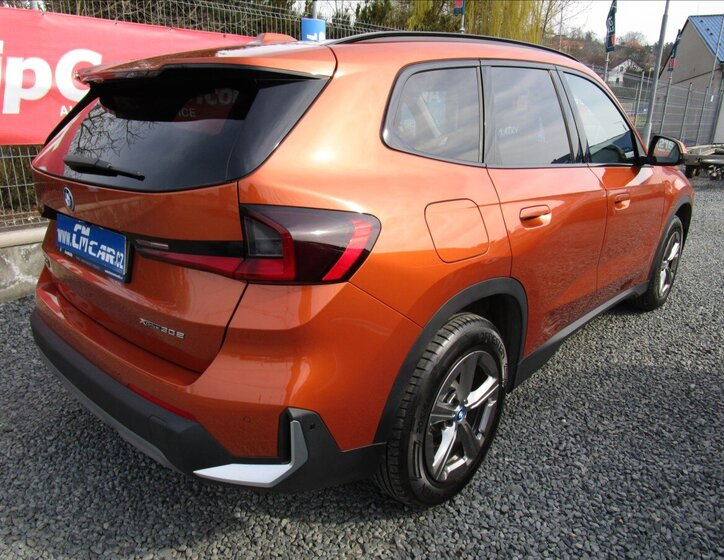 BMW X1 Kombi 1,5 l 110 kw