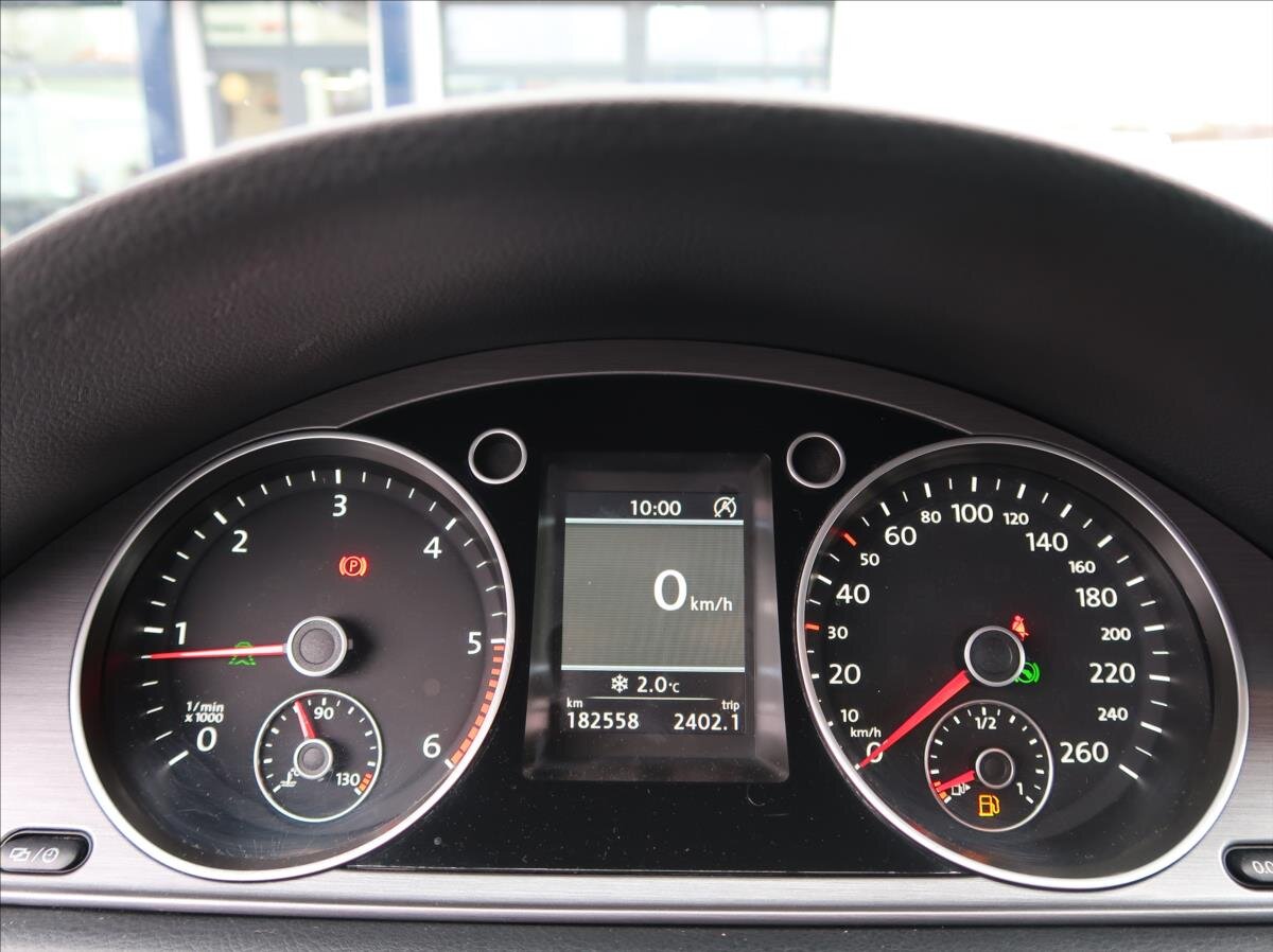 Volkswagen Passat Kombi 2,0 l 103 kw