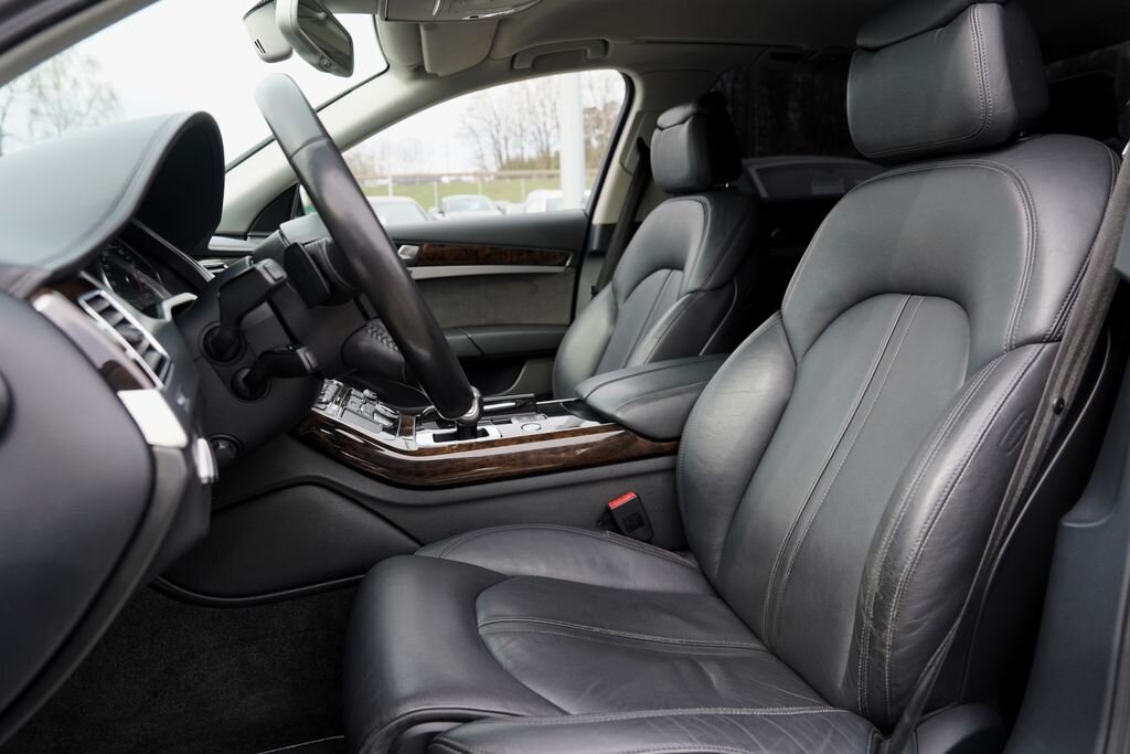 Audi A8 Sedan / Limuzína 3,0 l 213 kw