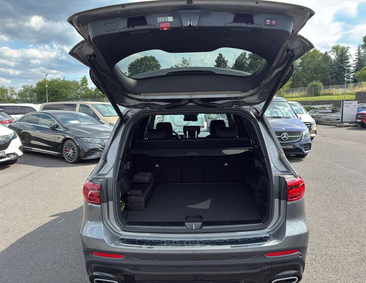 Mercedes-Benz GLB 10