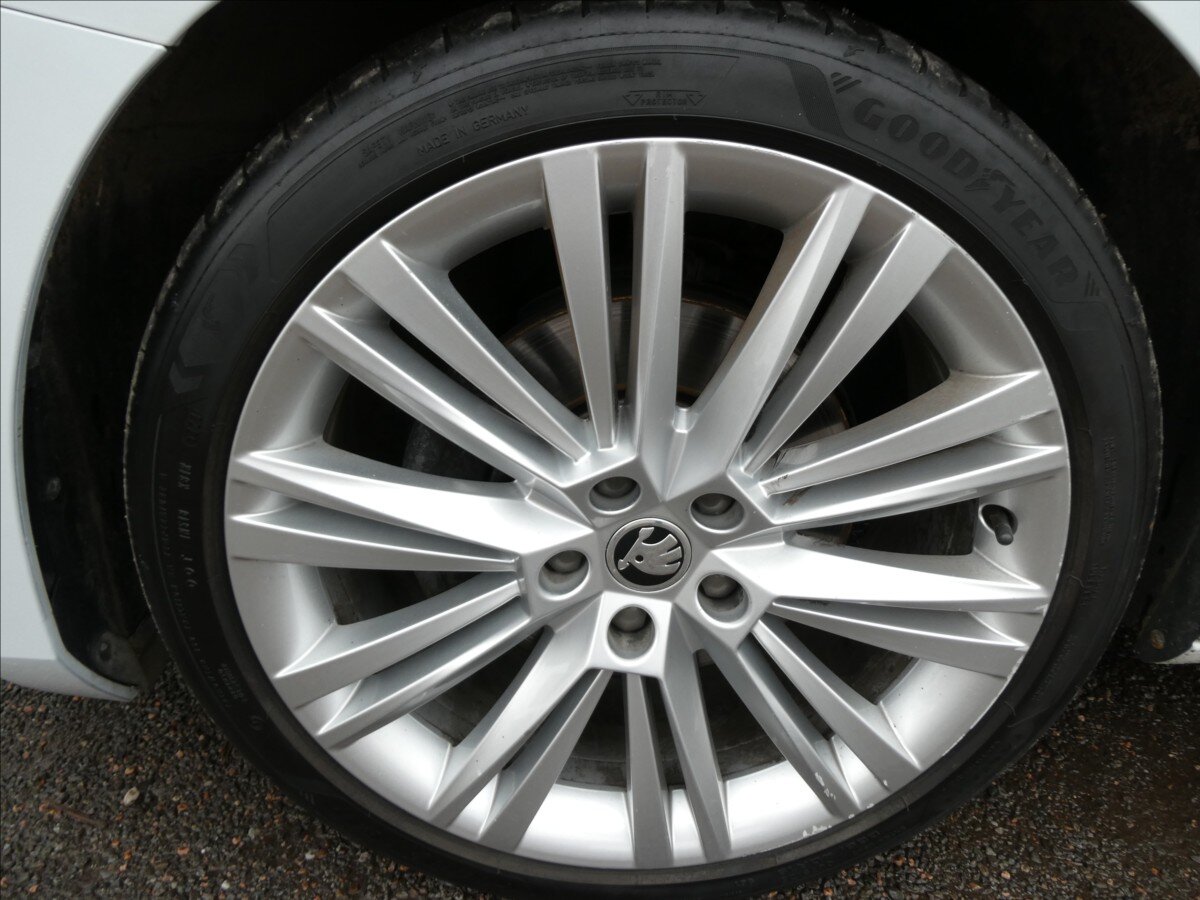 Škoda Superb Sedan 2,0 l 110 kw