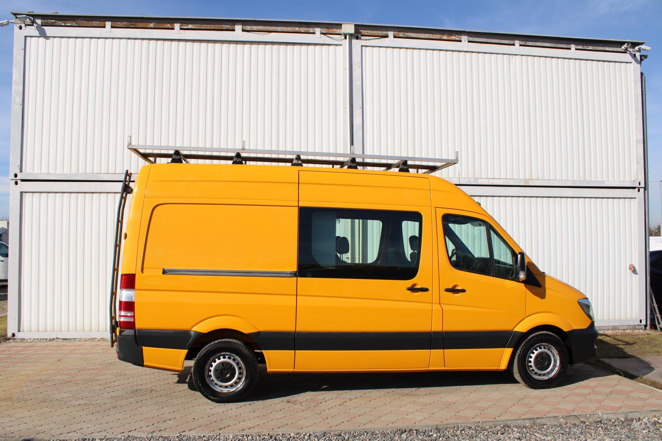 Mercedes-Benz Sprinter Užitková 2,1 l 120 kw