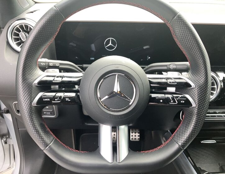 Mercedes-Benz Třídy B MPV 1,3 l 120 kw