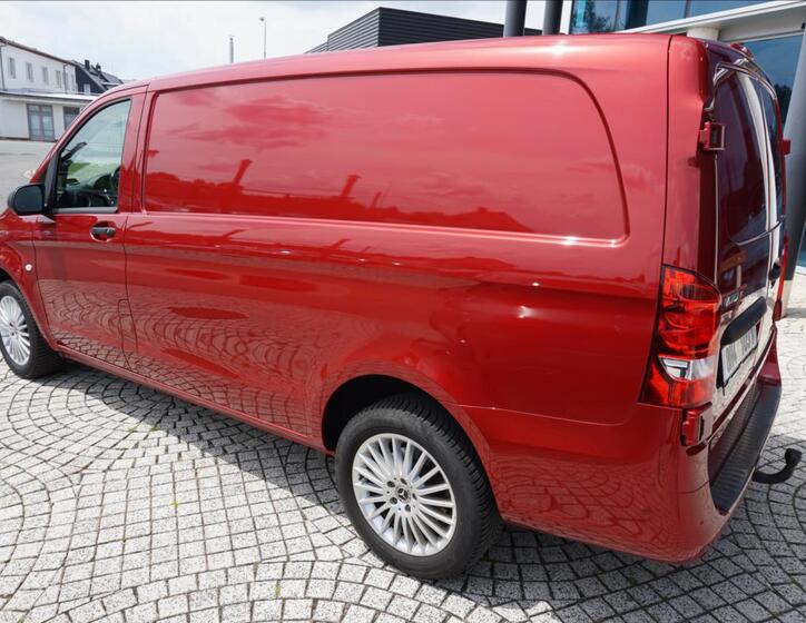 Mercedes-Benz Vito 4