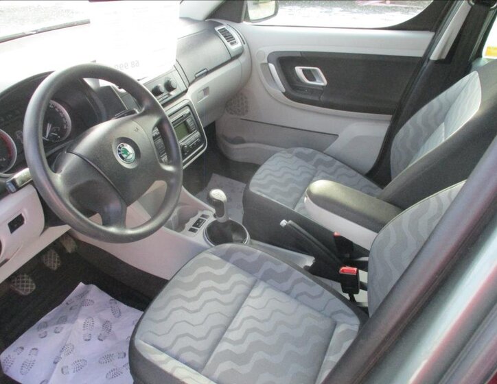 Škoda Roomster 17