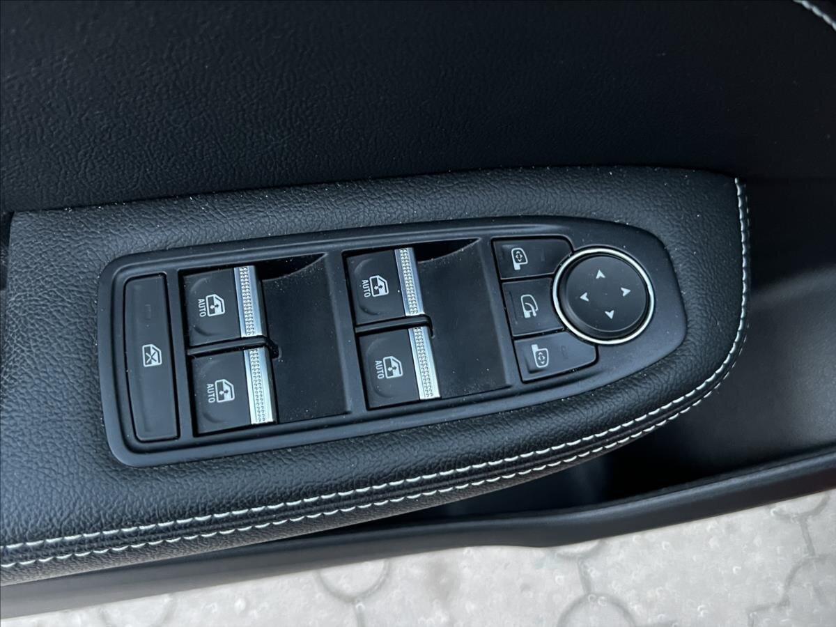 Renault Arkana SUV / Terénní 1,3 l 103 kw