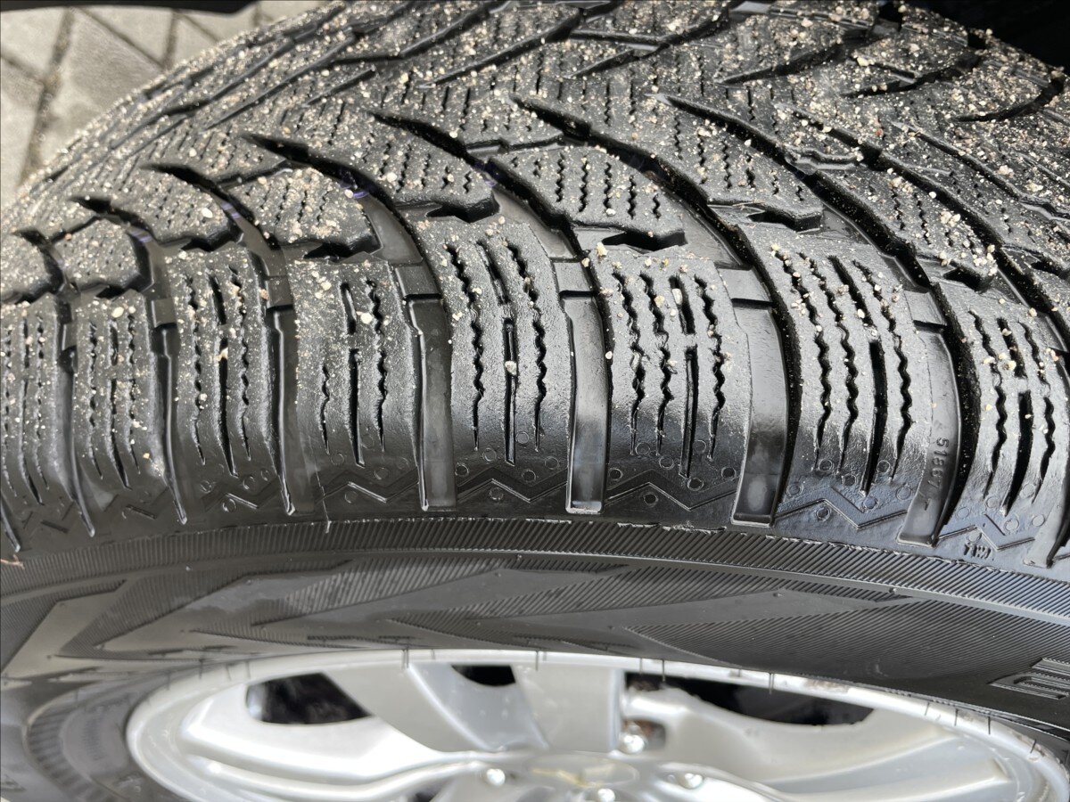 Mitsubishi Outlander SUV / Terénní 2,3 l 110 kw